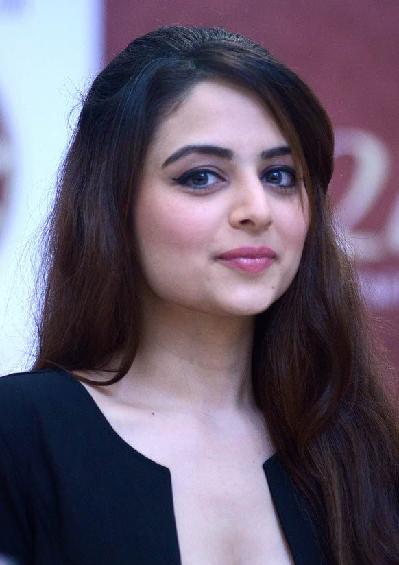 Zoya Afroz - Wikiunfold